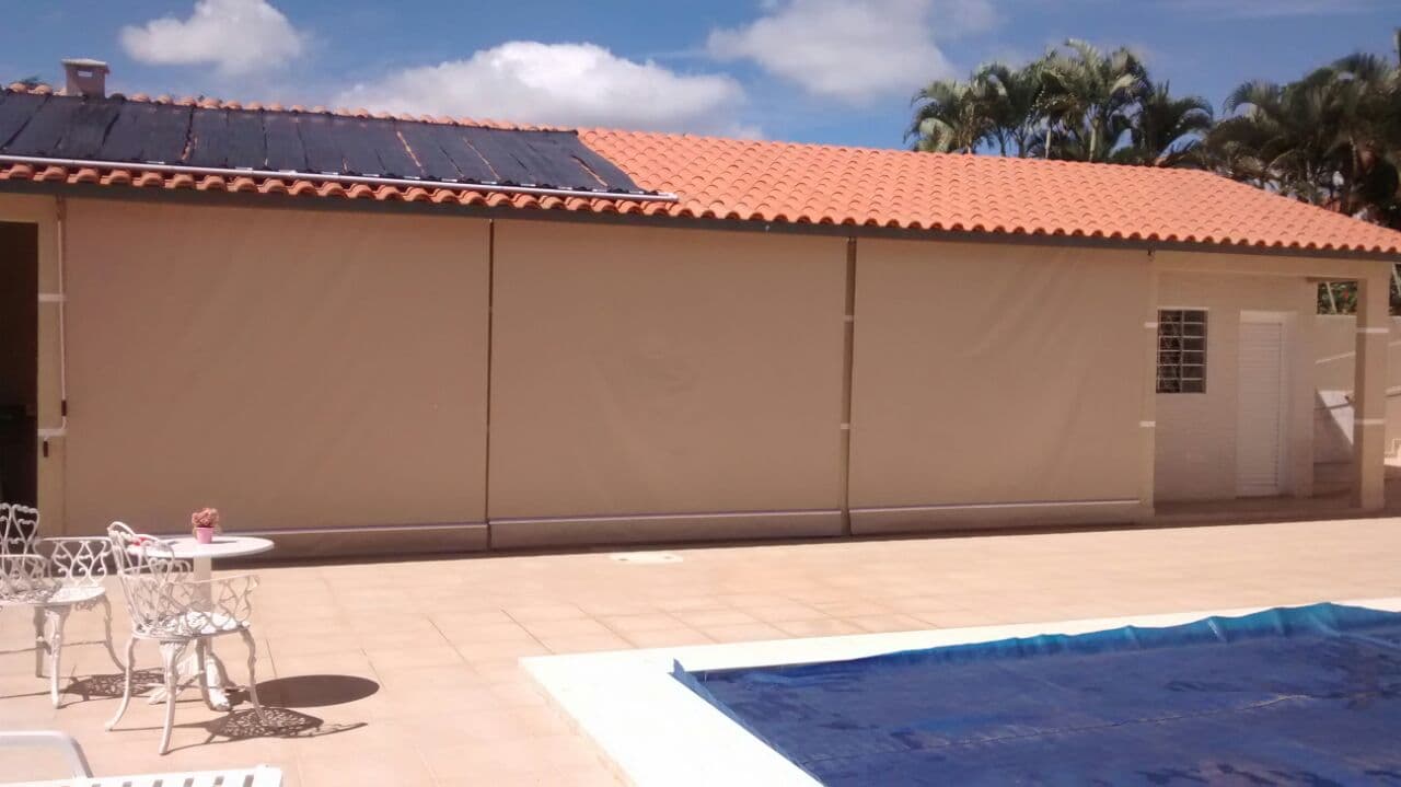 Toldo Cortina em Área de Piscina - Luna Toldos Anápolis